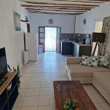 Casa De La Familia - Baza